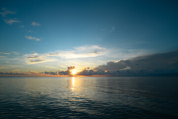 南通站和南通西站的区别