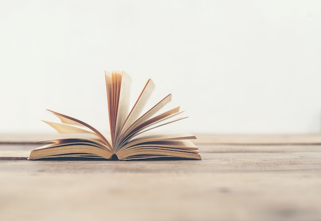 盘锦高中和辽河油田第一高中哪个更好？